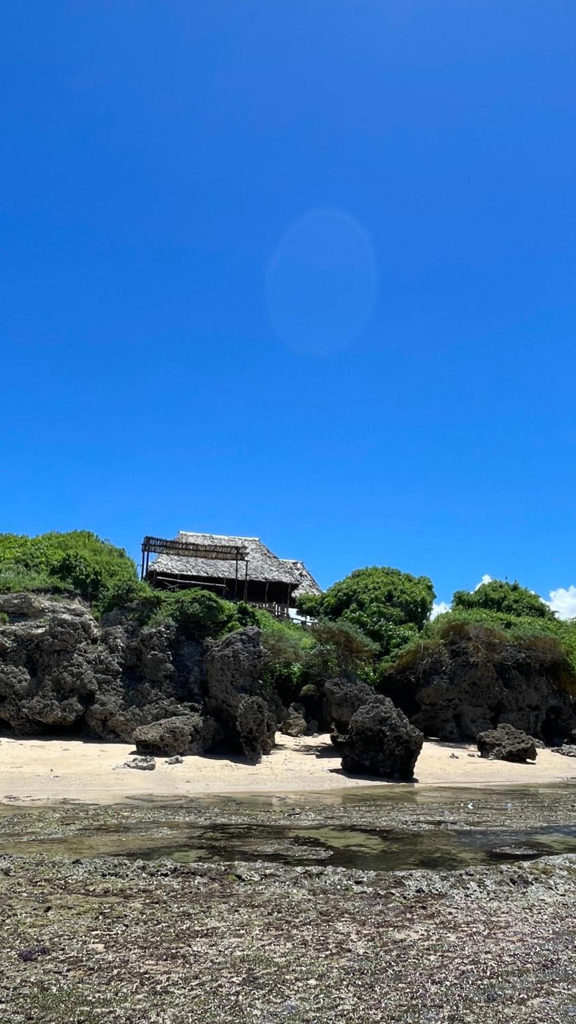 Pangani Cliffs Lodge Exterior foto